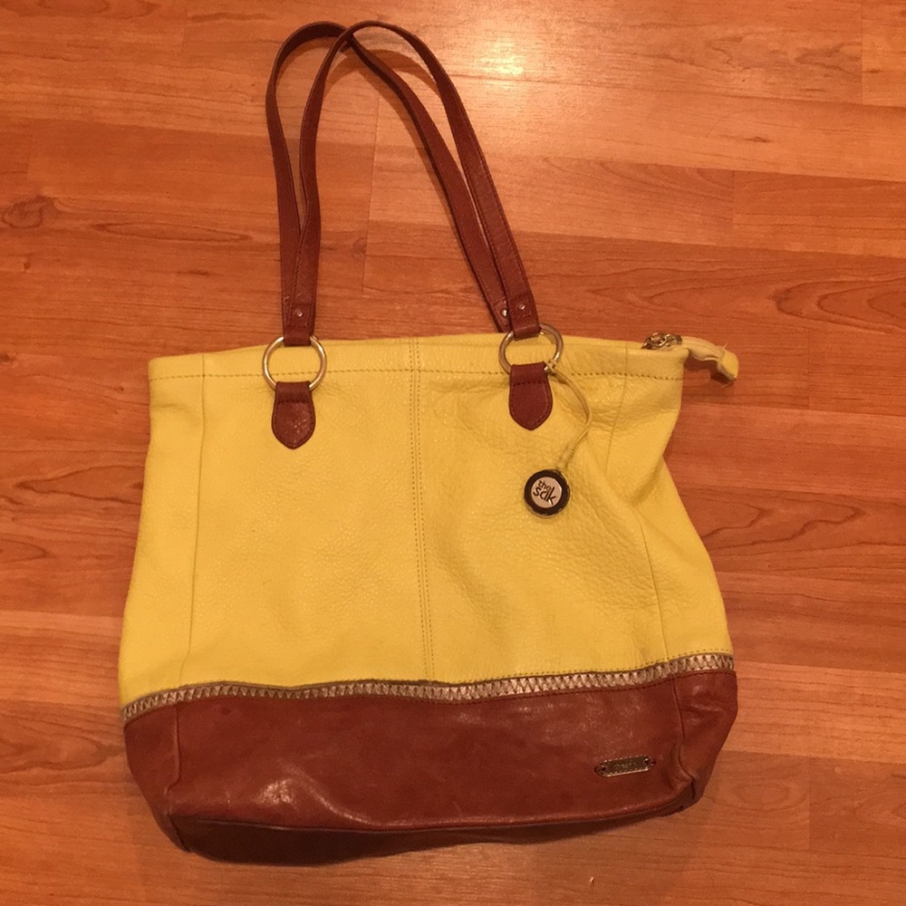 The Sak shoulder bag in good condition.